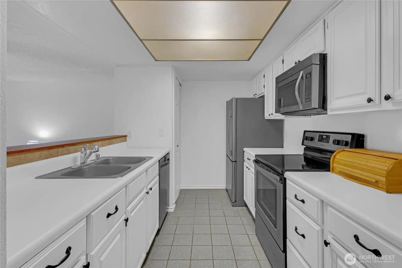 Property photo for 22213 6th Avenue S #203, Des Moines photo 15