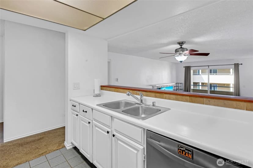 Property photo for 22213 6th Avenue S #203, Des Moines photo 17