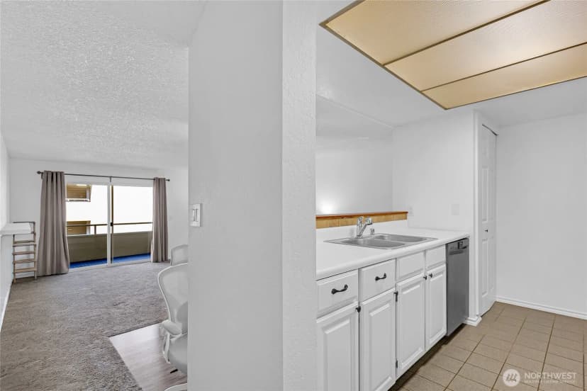 Property photo for 22213 6th Avenue S #203, Des Moines photo 16
