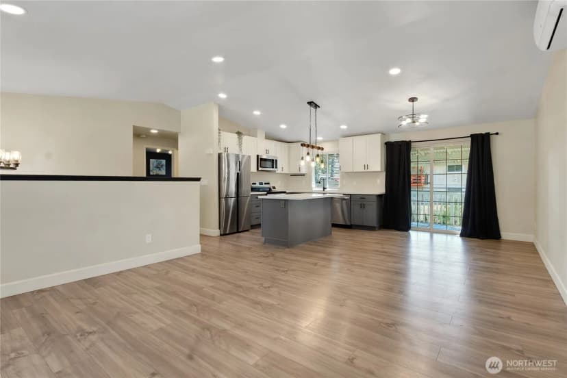 Property photo for 902 194th Street E, Spanaway photo 6