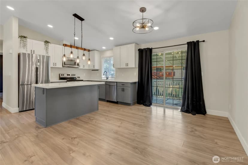 Property photo for 902 194th Street E, Spanaway photo 11