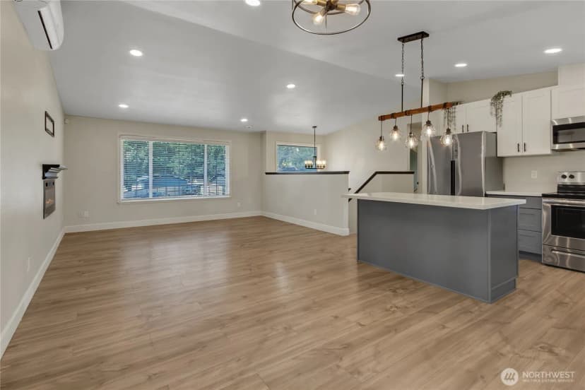 Property photo for 902 194th Street E, Spanaway photo 5