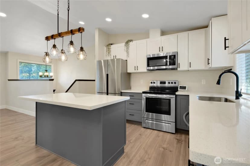 Property photo for 902 194th Street E, Spanaway photo 8
