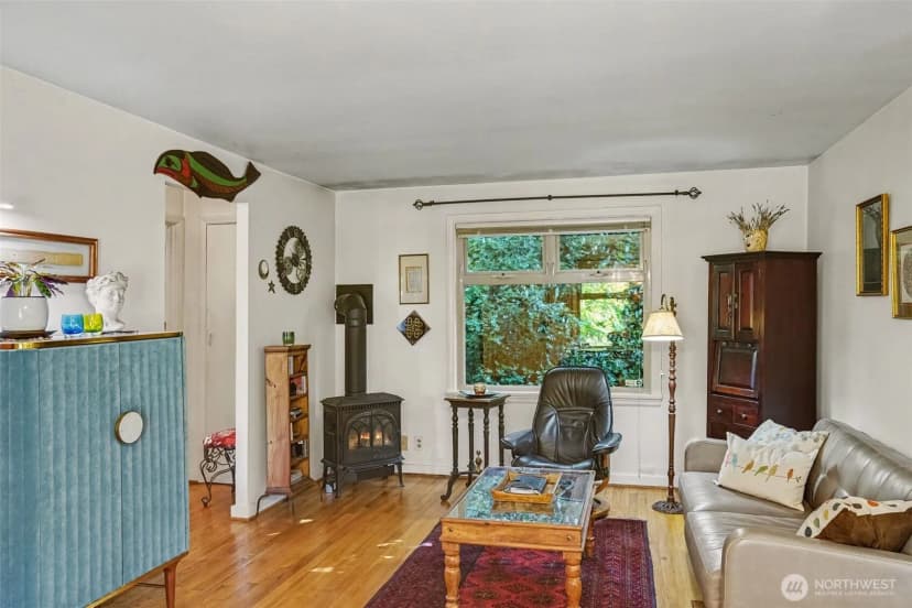 Property photo for 4320 31st Avenue W, Seattle photo 8