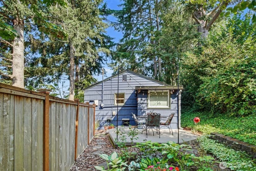 Property photo for 4320 31st Avenue W, Seattle photo 21