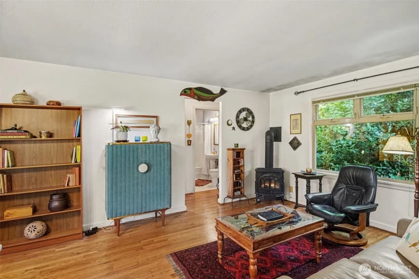 Property photo for 4320 31st Avenue W, Seattle photo 6
