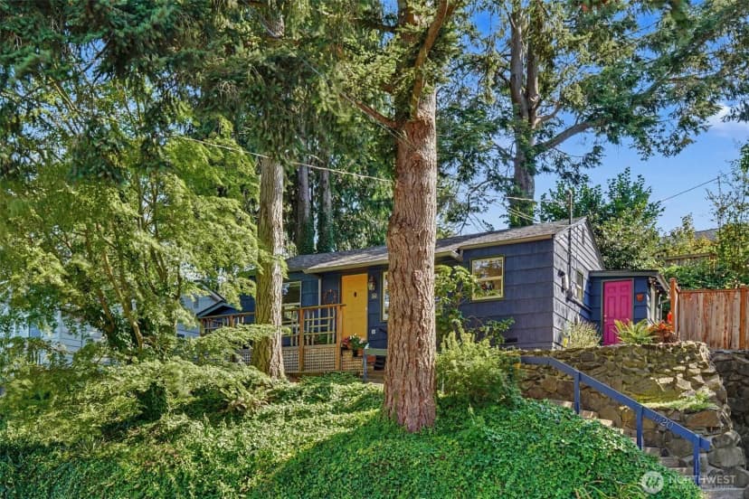 Property photo for 4320 31st Avenue W, Seattle
