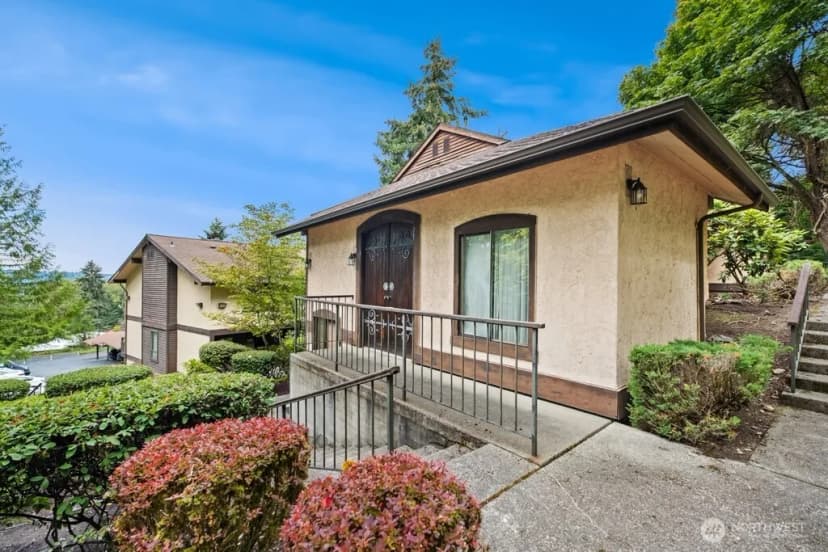 Property photo for 136 Summit Avenue N #b8, Kent photo 26