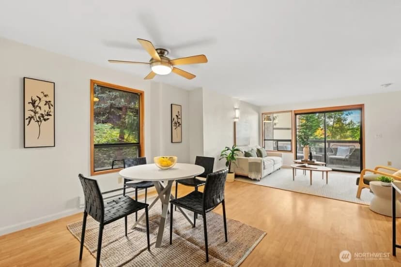 Property photo for 136 Summit Avenue N #b8, Kent