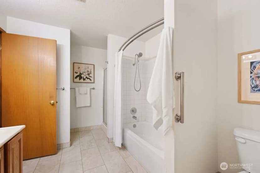 Property photo for 136 Summit Avenue N #b8, Kent photo 18