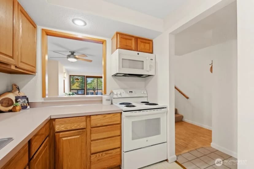 Property photo for 136 Summit Avenue N #b8, Kent photo 8