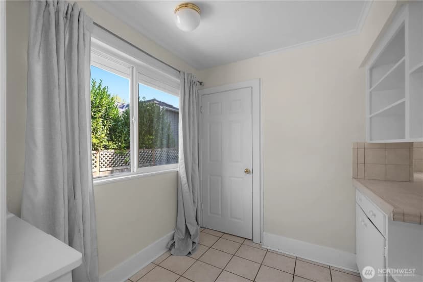 Property photo for 1612 Capitol Way S, Olympia photo 17