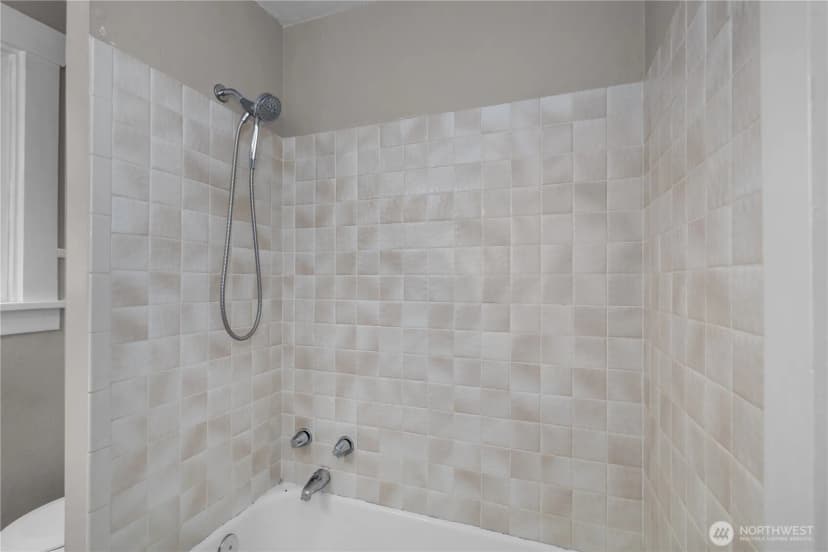 Property photo for 1612 Capitol Way S, Olympia photo 10