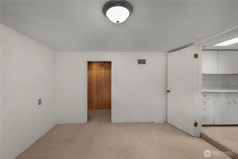 Property photo for 1612 Capitol Way S, Olympia photo 25