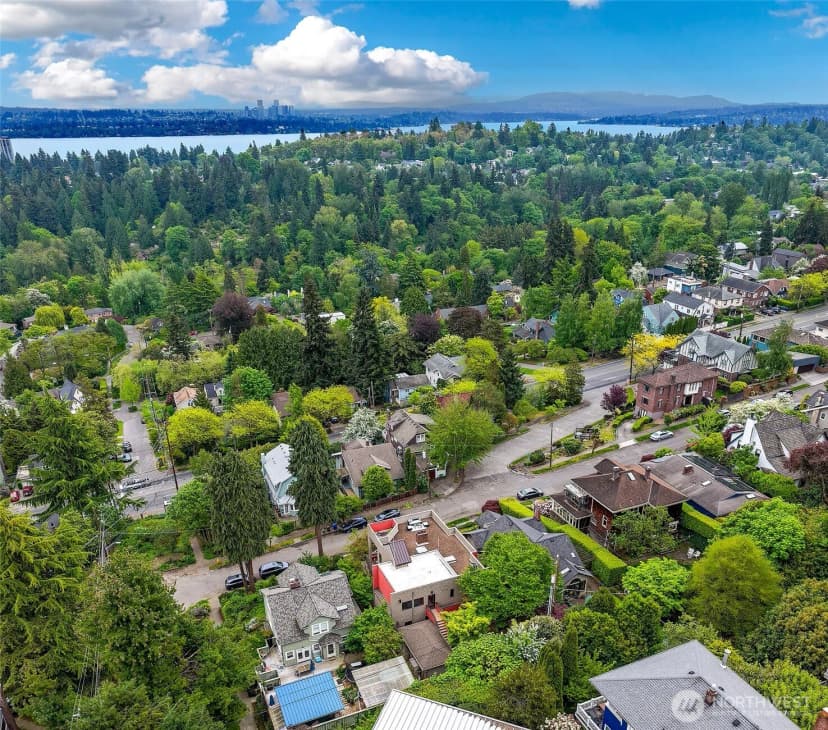 Property photo for 1259 23rd Avenue E, Seattle photo 37