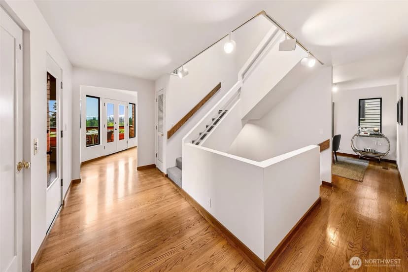 Property photo for 1259 23rd Avenue E, Seattle photo 12