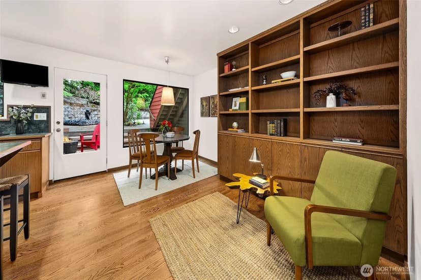 Property photo for 1259 23rd Avenue E, Seattle photo 4