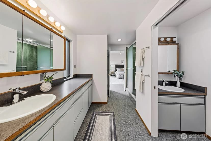 Property photo for 1259 23rd Avenue E, Seattle photo 17