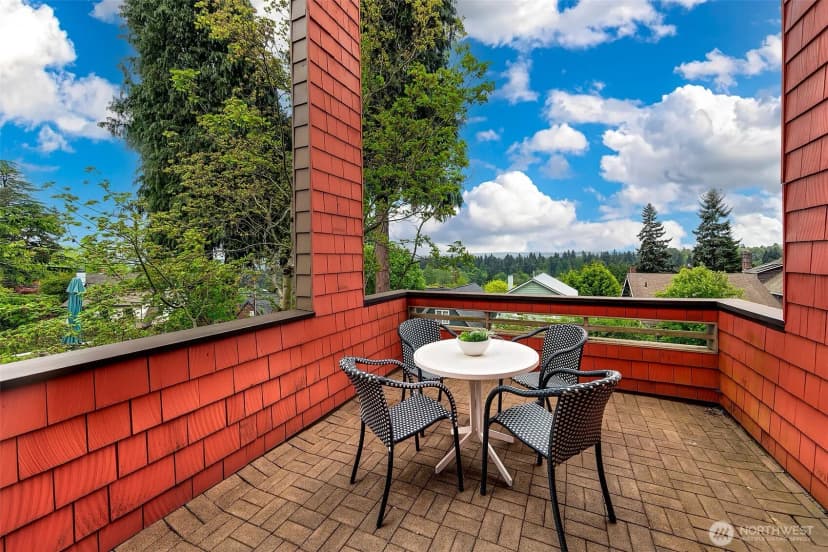 Property photo for 1259 23rd Avenue E, Seattle photo 11