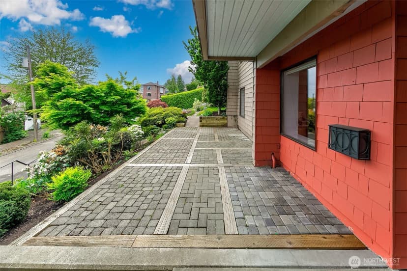 Property photo for 1259 23rd Avenue E, Seattle photo 35