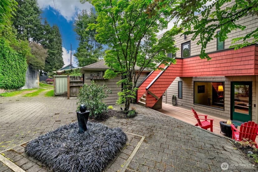 Property photo for 1259 23rd Avenue E, Seattle photo 28