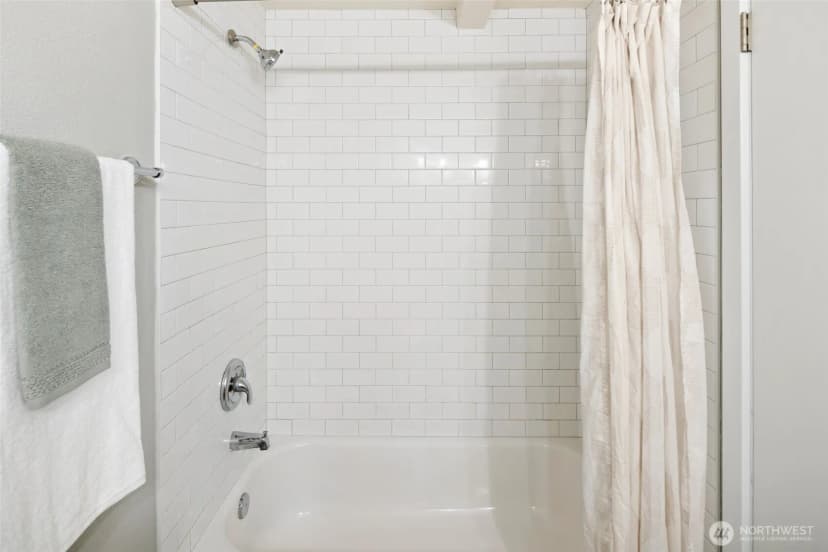 Property photo for 3055 80th Avenue Se #107, Mercer Island photo 18