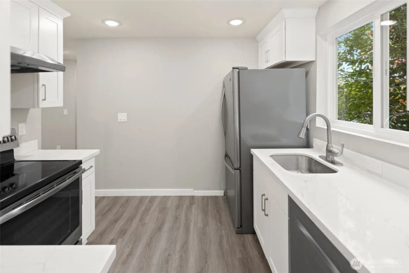 Property photo for 3055 80th Avenue Se #107, Mercer Island photo 9