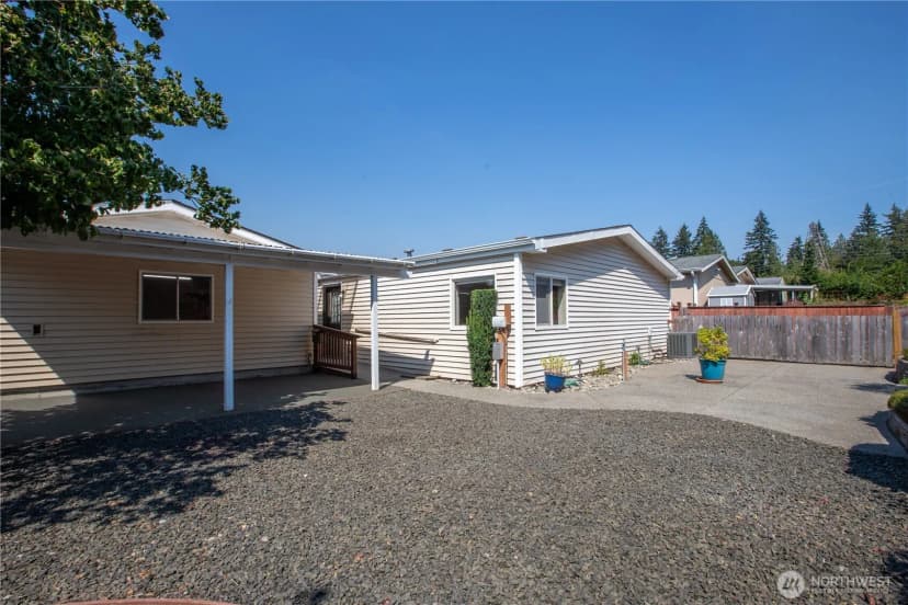 Property photo for 716 Dennis Street Se #43, Tumwater photo 3