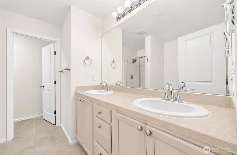 Property photo for 10715 Ross Road #c, Bothell photo 19
