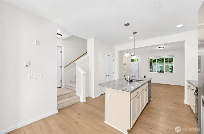 Property photo for 10715 Ross Road #c, Bothell photo 10