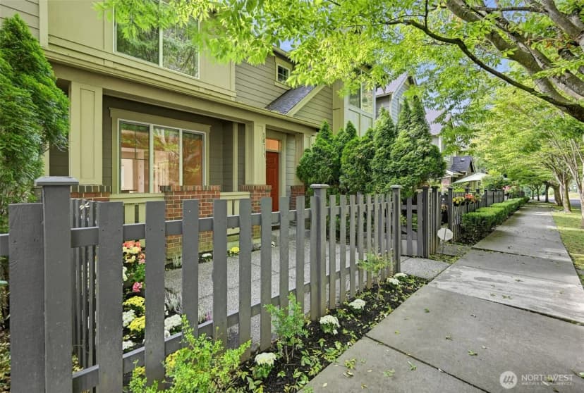 Property photo for 10715 Ross Road #c, Bothell photo 2