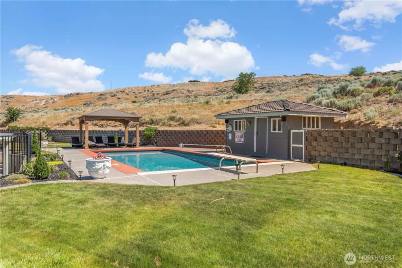 Property photo for 3131 35th Street Ne, East Wenatchee photo 36