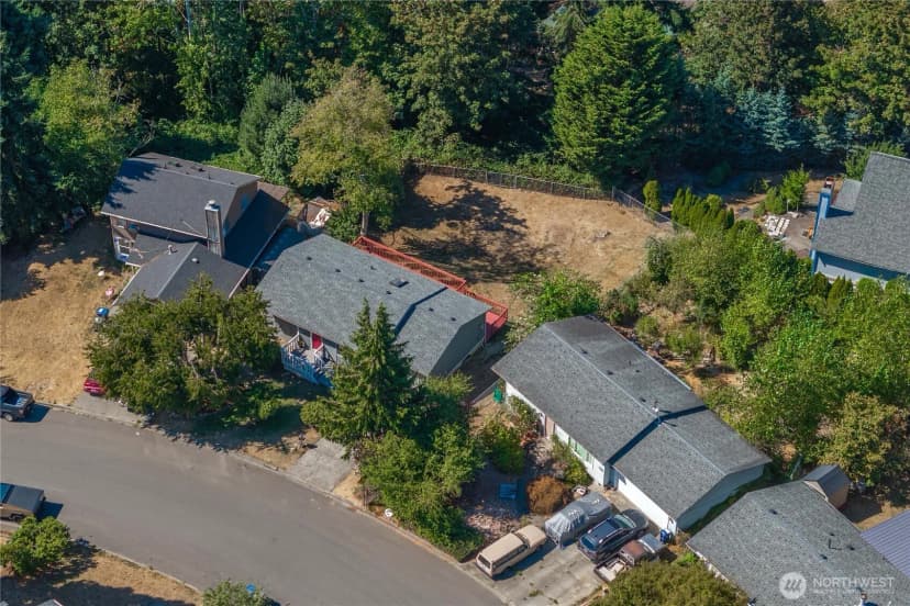 Property photo for 2002 S 280th Place, Federal Way photo 31