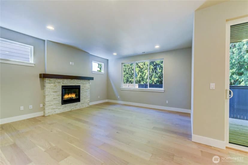 Property photo for 15528 2nd Place W #mg 15, Lynnwood photo 6