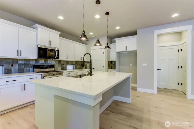 Property photo for 15528 2nd Place W #mg 15, Lynnwood photo 12