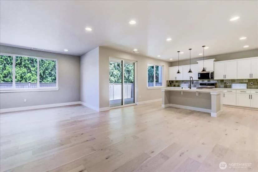Property photo for 15528 2nd Place W #mg 15, Lynnwood photo 10