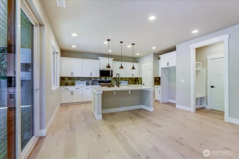 Property photo for 15528 2nd Place W #mg 15, Lynnwood photo 11
