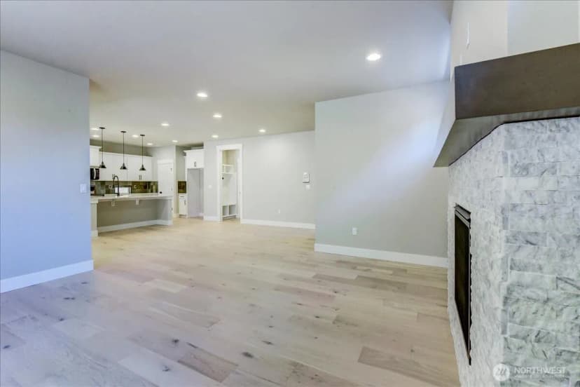 Property photo for 15528 2nd Place W #mg 15, Lynnwood photo 9