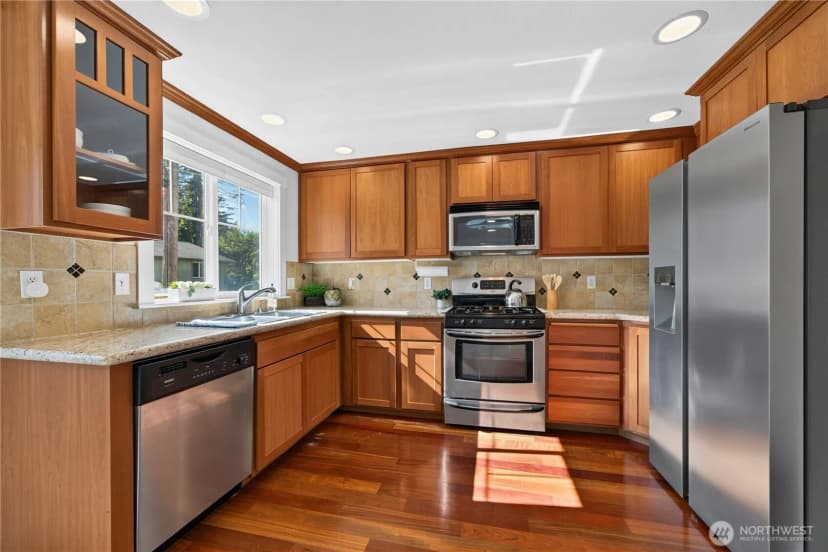 Property photo for 5013 40th Avenue Ne, Seattle photo 22