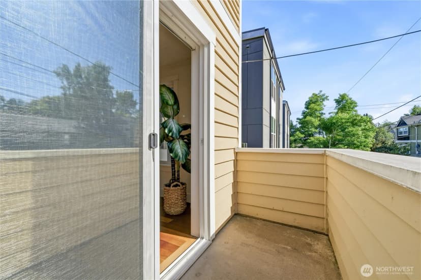 Property photo for 5013 40th Avenue Ne, Seattle photo 19