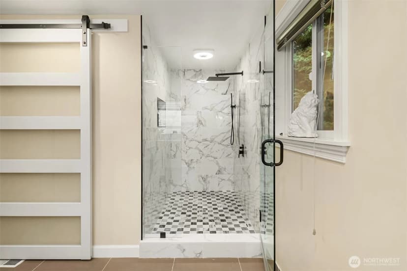 Property photo for 310 Skyline Drive, Edmonds photo 23