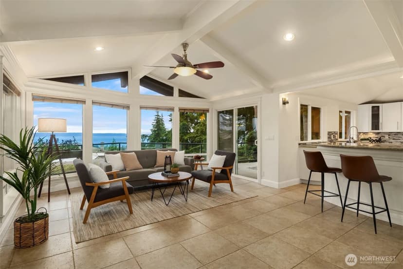 Property photo for 310 Skyline Drive, Edmonds photo 7