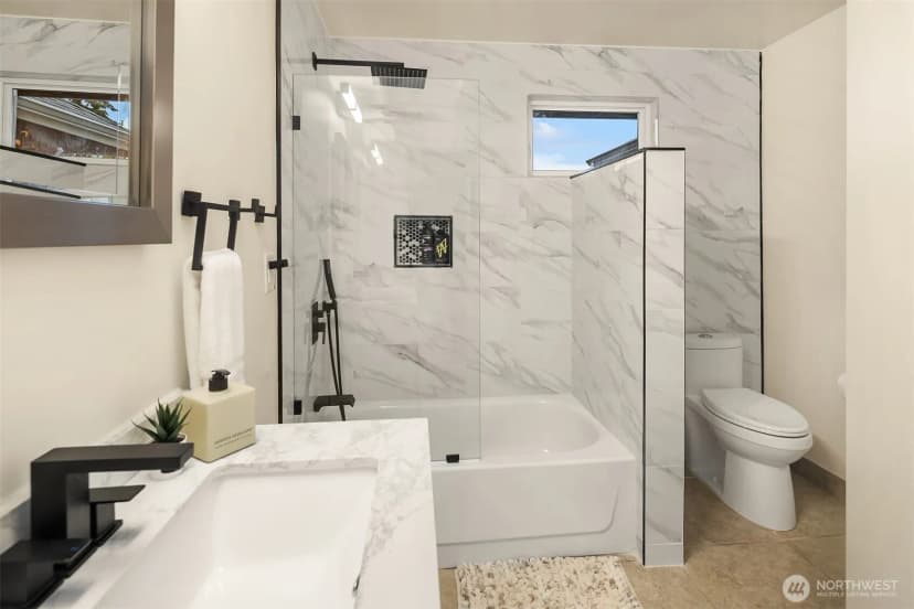 Property photo for 310 Skyline Drive, Edmonds photo 18
