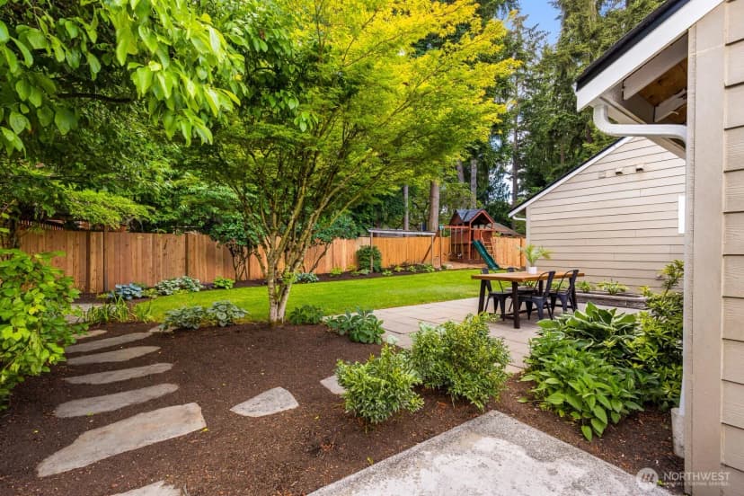 Property photo for 7441 Ne 145th St, Kirkland photo 23