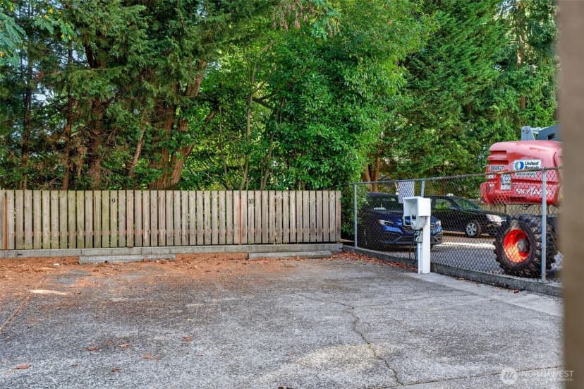 Property photo for 11535 Greenwood Avenue N #301, Seattle photo 10