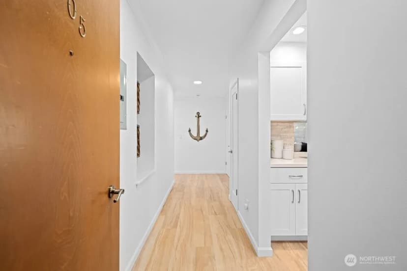 Property photo for 515 Lake Street S #205, Kirkland photo 5