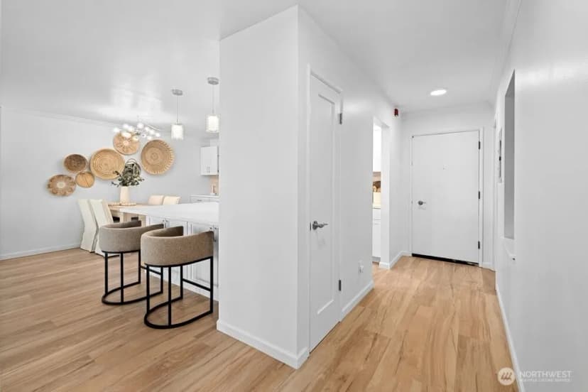 Property photo for 515 Lake Street S #205, Kirkland photo 13