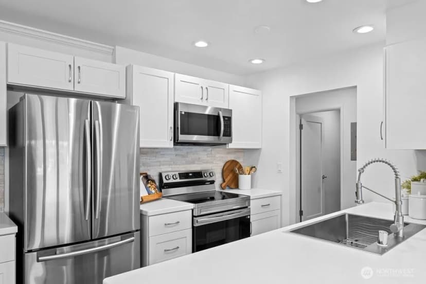 Property photo for 515 Lake Street S #205, Kirkland photo 7