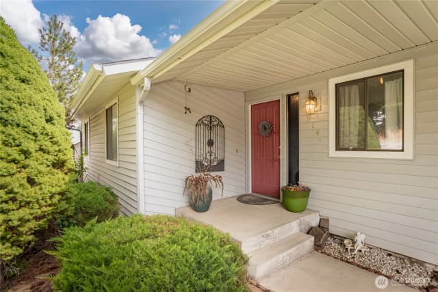 Property photo for 914 Roosevelt Boulevard, Ephrata photo 3