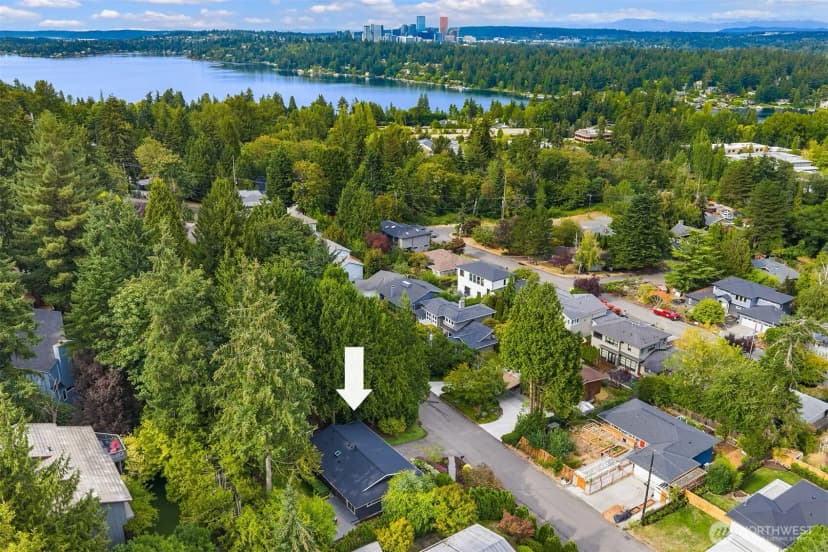 Property photo for 4057 96th Avenue Se, Mercer Island photo 39